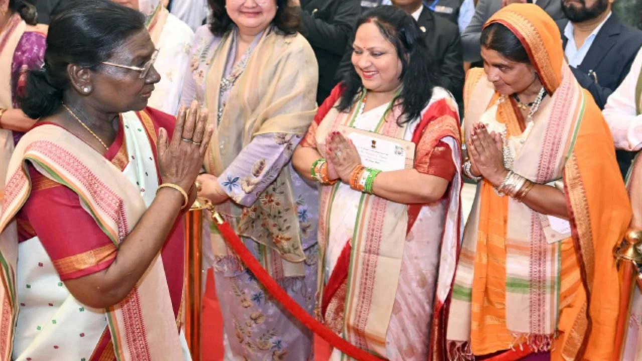નર્મદાના સાગબારાના ઉષાબેન વસાવા રાષ્ટ્રપતિ ભવનમાં વિશિષ્ટ અતિથિ બન્યાં, ગૌરવની ક્ષણ