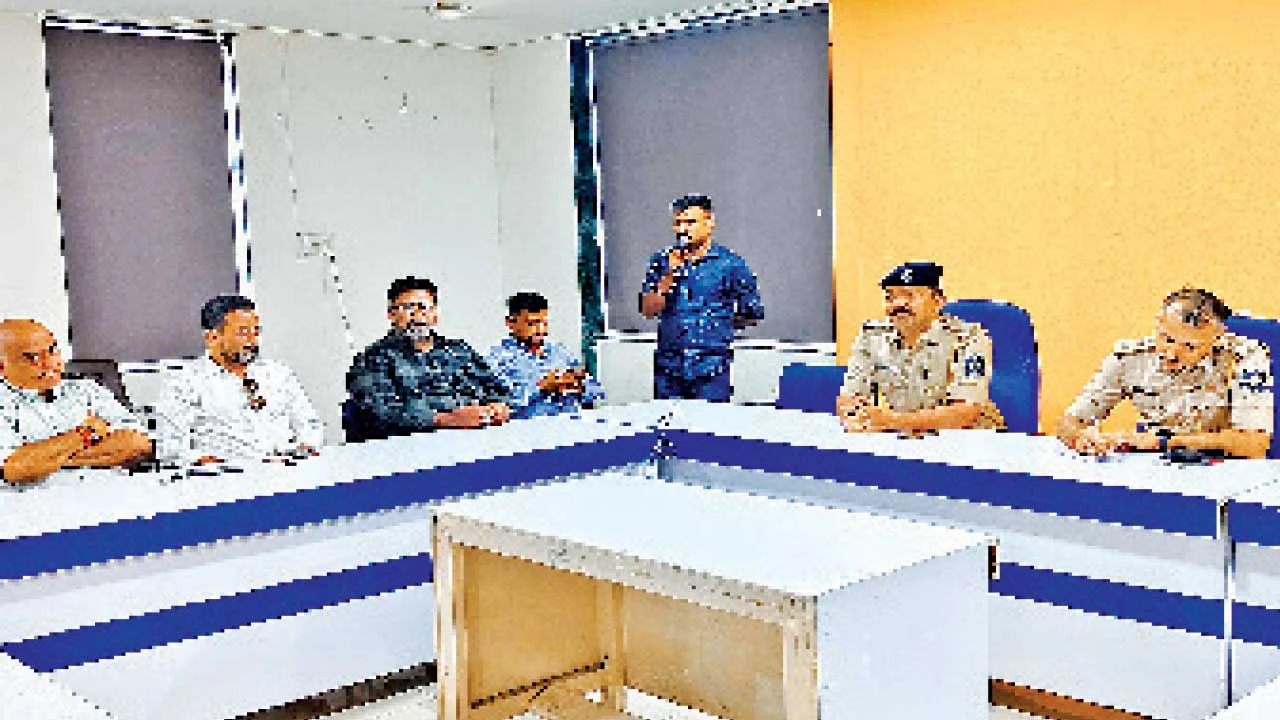 ઈદે મિલાદની શાંતિપૂર્ણ ઉજવણી માટે ડભોઇમાં શાંતિ સમિતિની બેઠક યોજાઈ