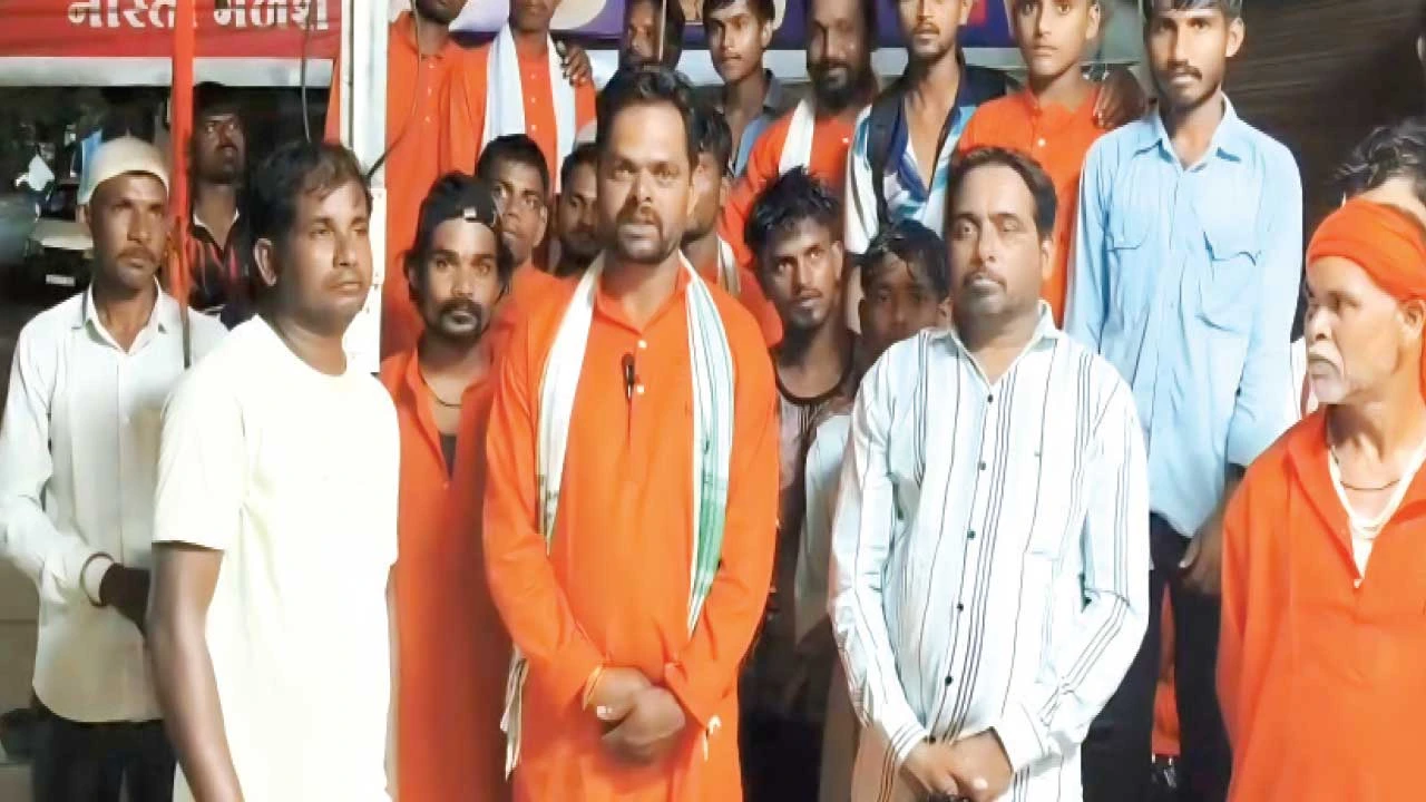 નર્મદા: કોકમ હનુમાનજી મંદિરે પગપાળા જતાં શ્રદ્ધાળુઓને મુસ્લિમો દ્વારા ભોજન અને પાણીની ઉત્તમ સેવા