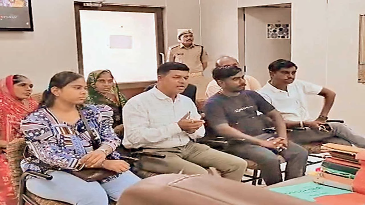 સુરેન્દ્રનગરના રતનપર સસ્તા અનાજની દુકાનમાં અનિયમિતતા