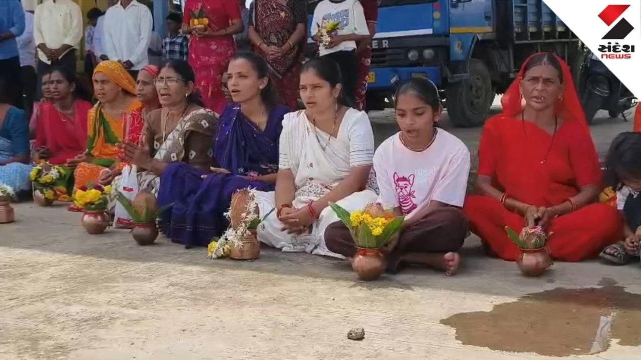 Navsari News: Fisherman Community Celebrates Nariyeli Poonam and Balev Festival