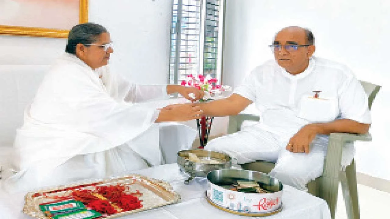 નવસારીના બ્રહ્માકુમારી કેન્દ્રમાં રક્ષાબંધન પર્વની આધ્યાત્મિક ભાવના સાથે ઉજવણી