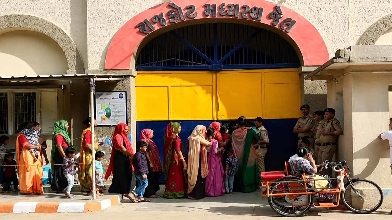 Raksha Bandhan celebrated in Sabarmati & Rajkot Central Jails