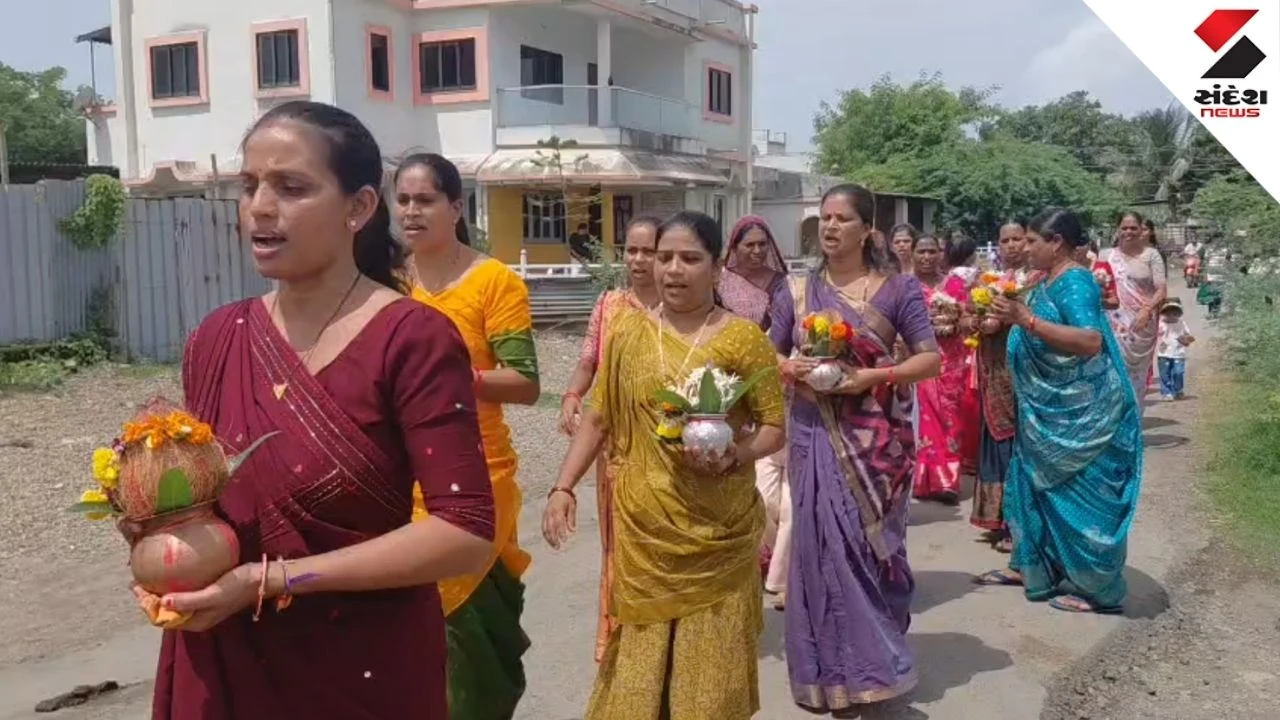 Navsari News: Fisherman Community Celebrates Nariyeli Poonam and Balev Festival
