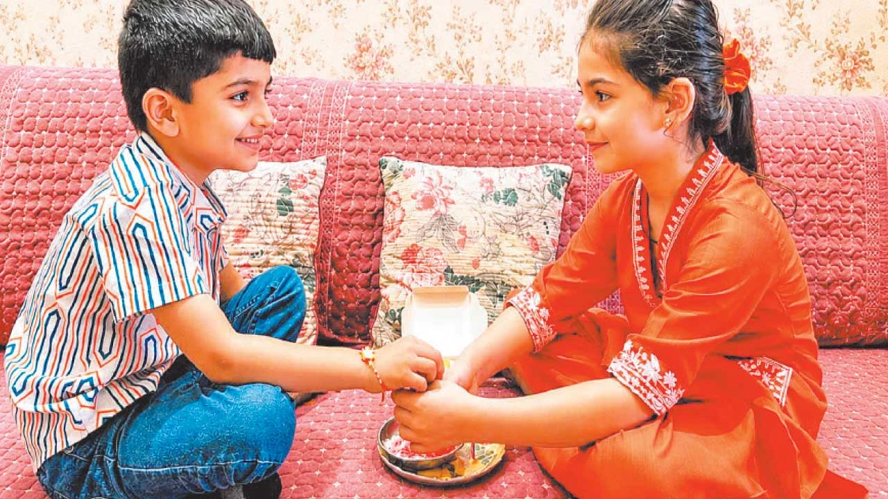 Dahod: જિલ્લામાં રક્ષાબંધનની હર્ષોલ્લાસભેર ઉજવણી કરાઈ