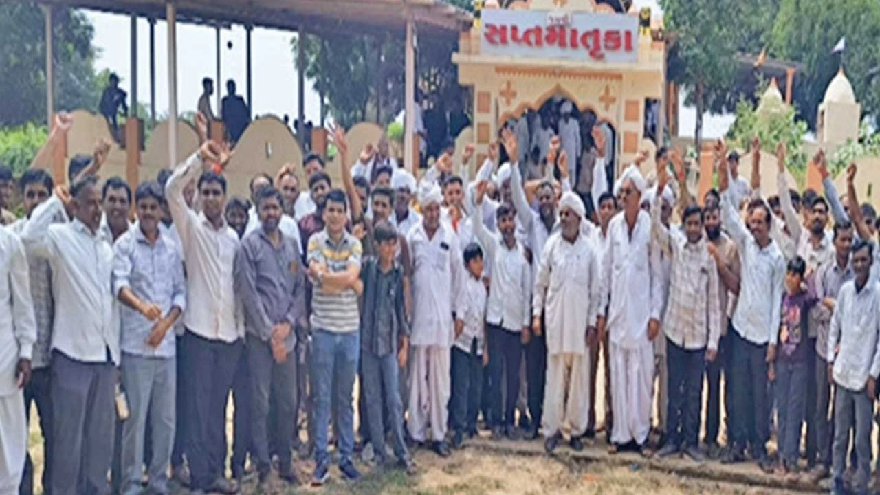 Banaskantha: ખેડૂતોની જમીન બચાવો, વૈકલ્પિક માર્ગ અપનાવો'