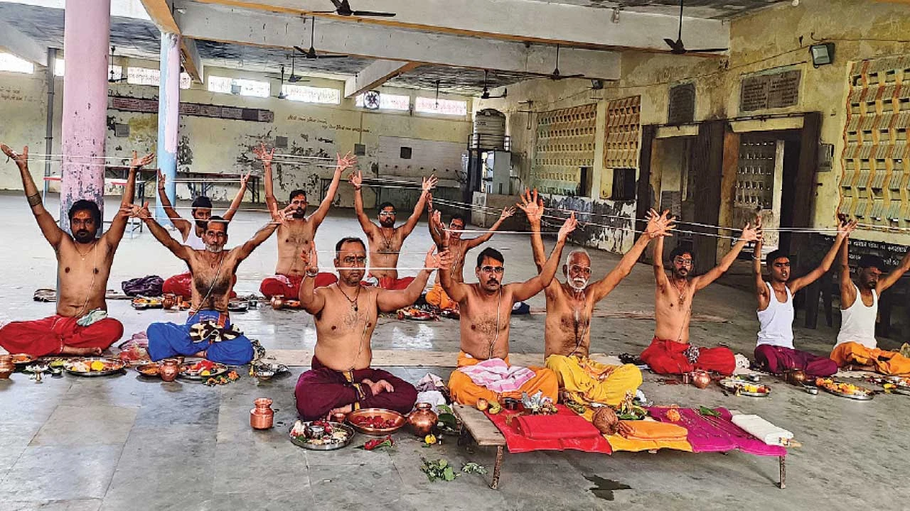 ભરૂચ: ઝઘડિયાના ભાલોદ ગામે શ્રાવણી પૂનમે બ્રાહ્મણોએ નવી જનોઈ ધારણ કરી