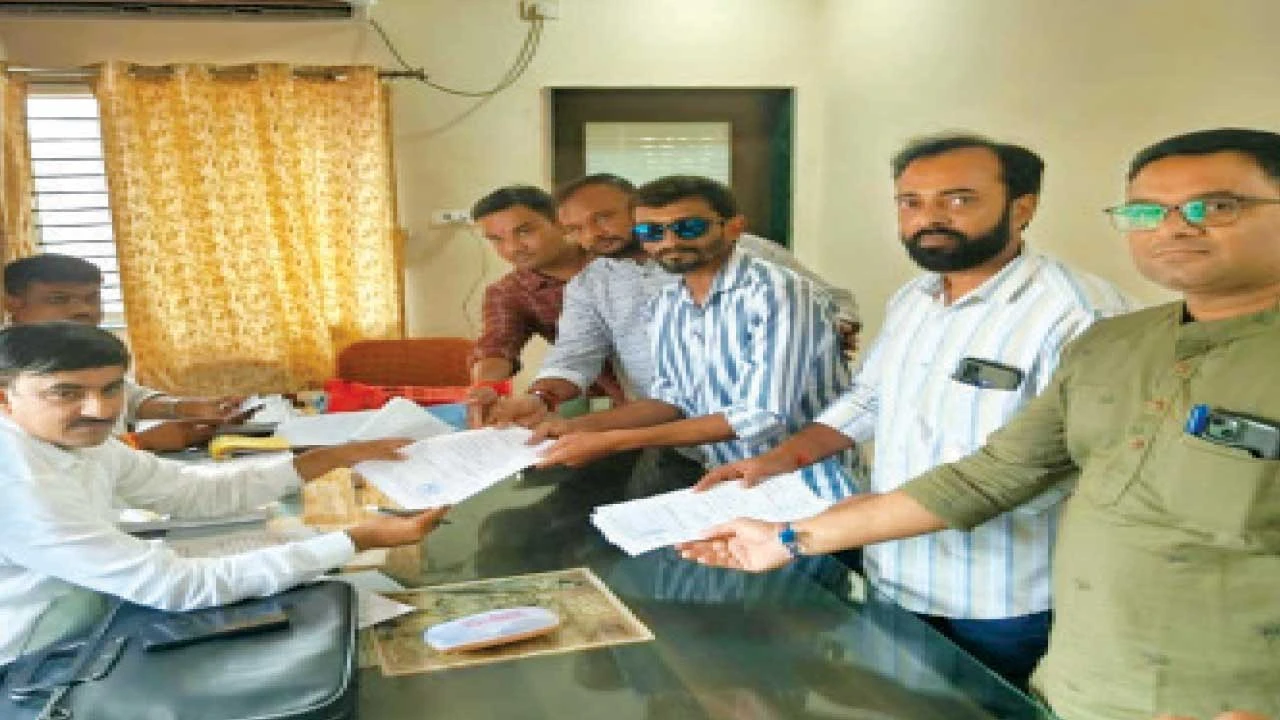 નસવાડી APMC ચૂંટણમાં 33 ઉમેદવારી પત્રો ભરાયા