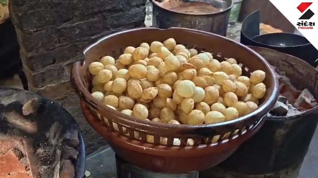 Vadodara civic body raids pani puri unit in Khodiyarnagar for allegedly operating without food license and making food in unhygienic open conditions