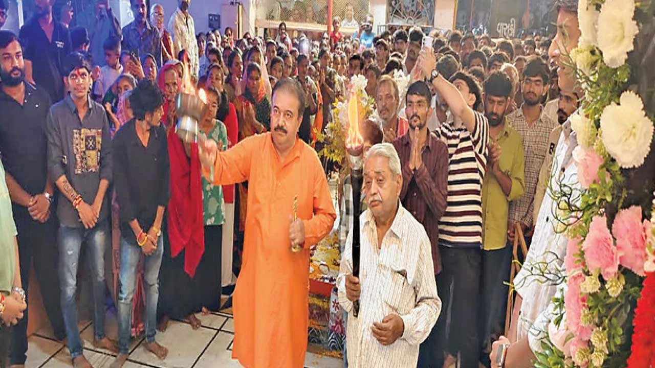 Surendranagar: થાનગઢ વાસુકી દાદાના મંદિરે નાગપાંચમના પાવન પર્વે ભાવિકો દર્શનાર્થે ઉમટયા
