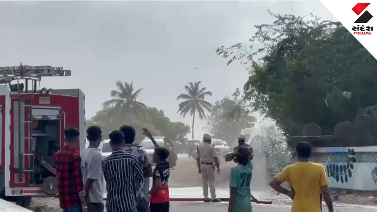 Div News: Sudden Fire Near Diu Bus Stand Due to Gas Line Leak, Major Tragedy Averted
