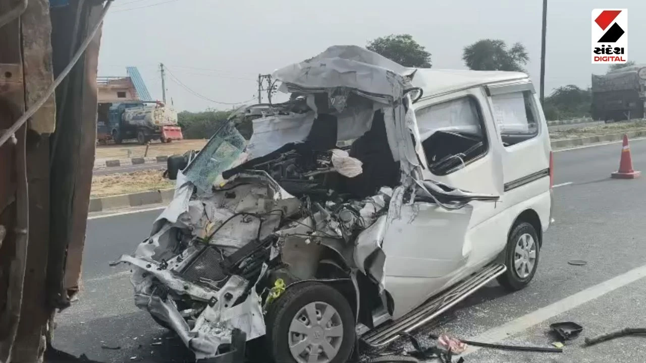 Patan News: 3 Kutch Devotees Killed in Road Accident, 4 Injured in Car Truck Collision Near Radhanpur 
