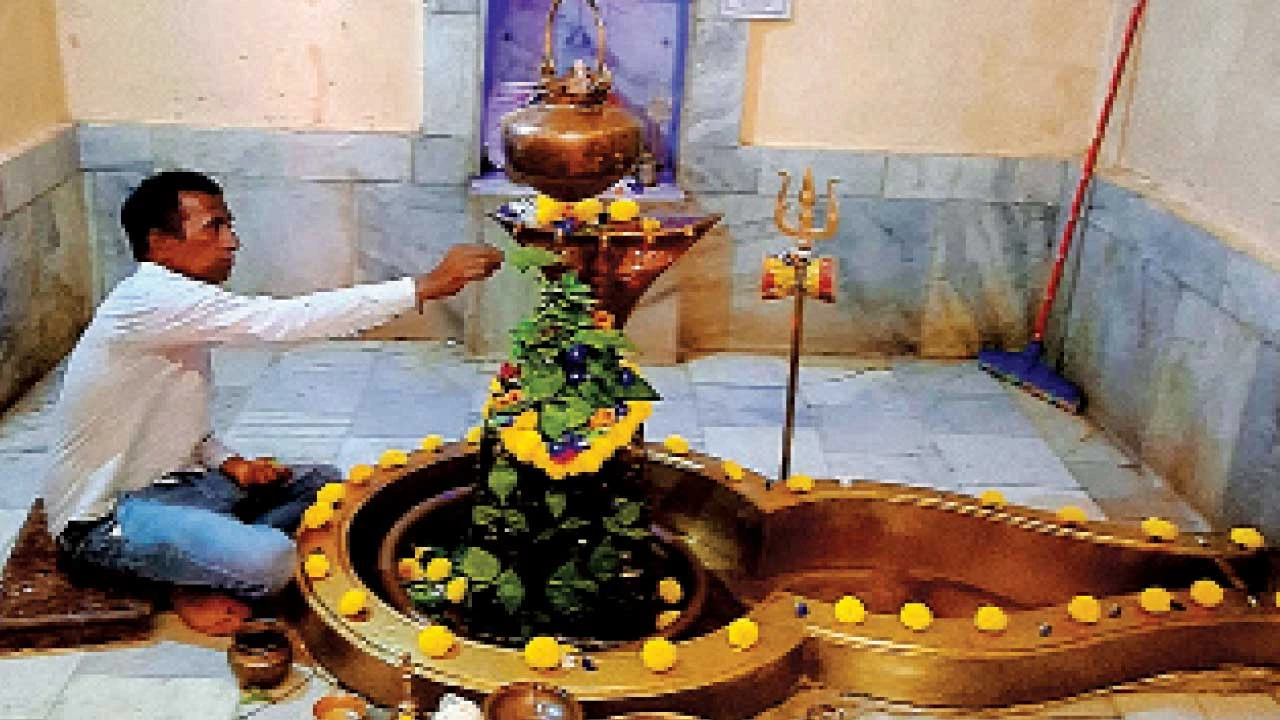 બોડેલી તાલુકાના શિવાલયોમાં શ્રાવણના અંતિમ સોમવારે ભક્તોનો ભારે ધસારો