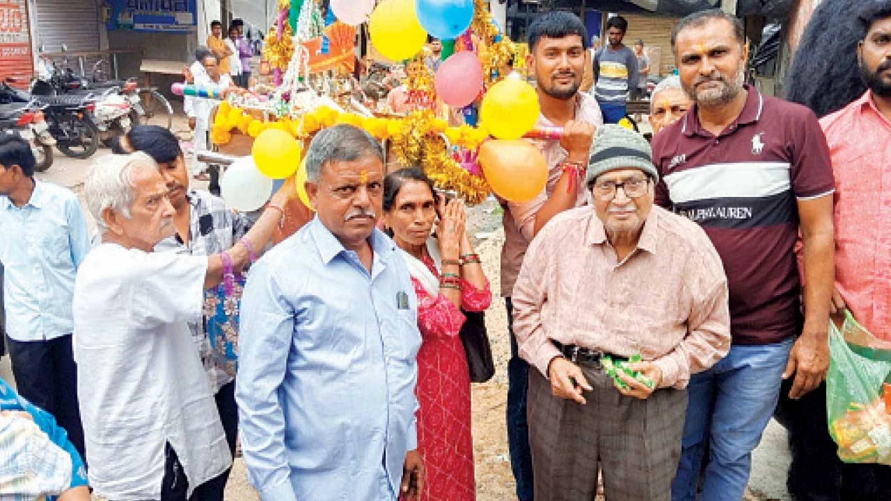 Vadodara: જરોદ ગામે જન્માષ્ટમીના મેળામાં જનમેદની ઊમટી