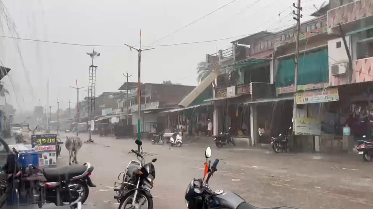 Rain in Poshina, Sabarkantha