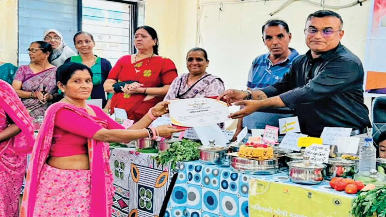 Palanpur: ICDS ઘટક પાલનપુર-ર અને 3 દ્વારા ઘટક કક્ષાએ પોષણ ઉત્સવની ઉજવણી