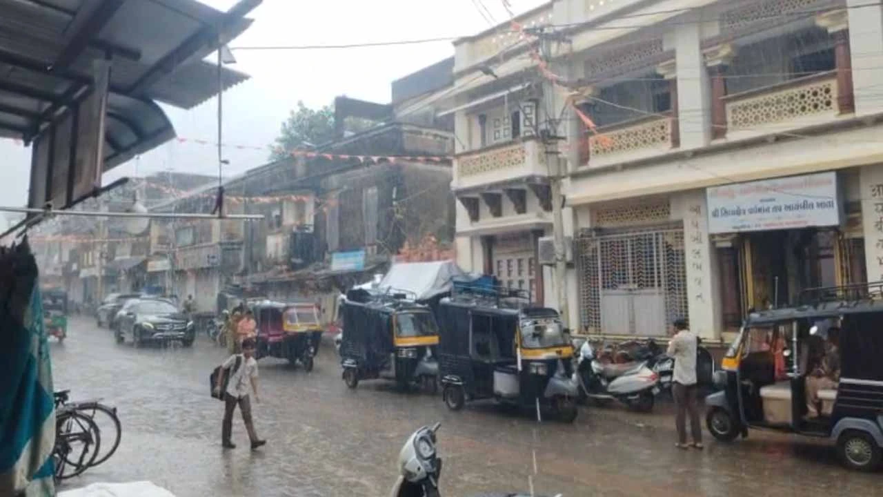 Rain for the second consecutive day in Bhavnagar