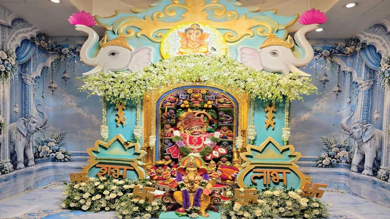બોટાદના સાળંગપુરધામમાં ગણેશ ચતુર્થીએ દાદાનો 'ગણેશમય' શણગાર