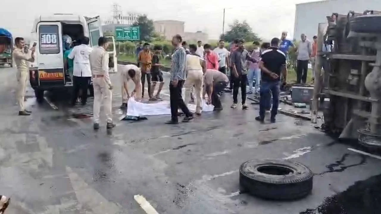 Fatal accident on Surat NH-48