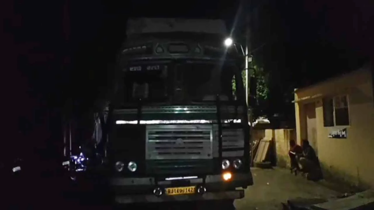 SMC conducts major raid in Wadhwan, Surendranagar