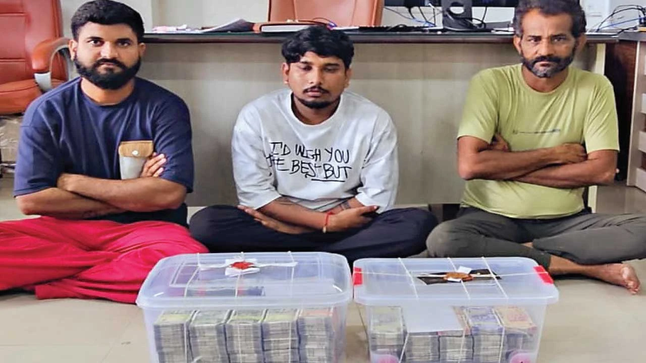 Morbi: શેરબજારમાં રોકાણના નામે રૂ.86 લાખની છેતરપિંડી કરનાર 3 ઠગની ધરપકડ