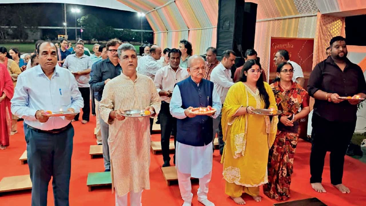 Gandhinagar :સાર્વજનિક ગણેશોત્સવમાં સાંસ્કૃતિક કૃતિ જોઈ ભક્તો મંત્રમુગ્ધ