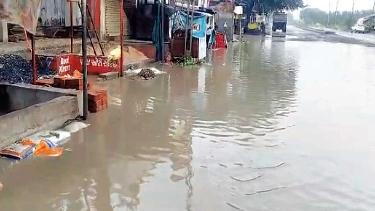 Vadodara: ડેસર સહિત તાલુકામાં વહેલી સવારે એક ઇંચ જેટલો વરસાદ