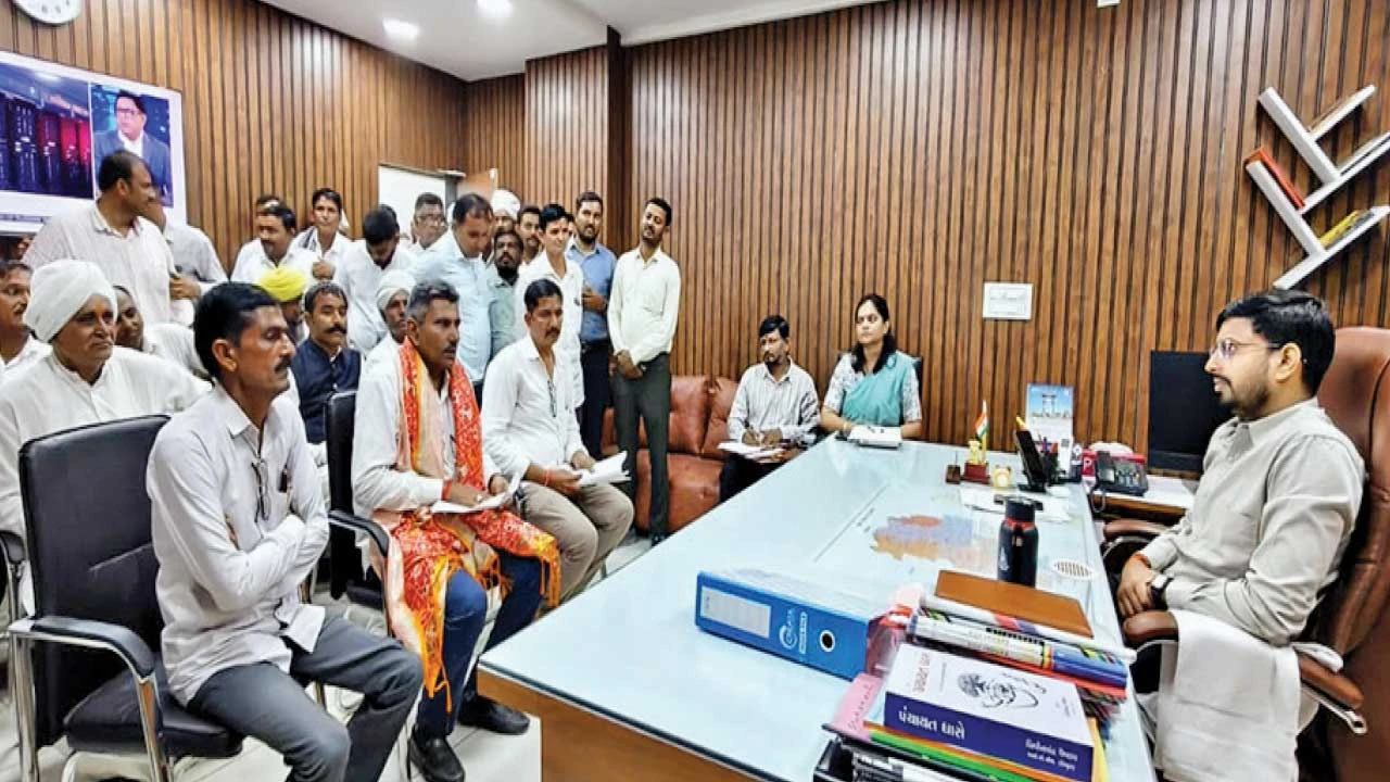 થરાદ અને વાવ ગ્રામ પંચાયતોને વધુ નાણાકીય અને વહીવટી સ્વતંત્રતાની માંગ