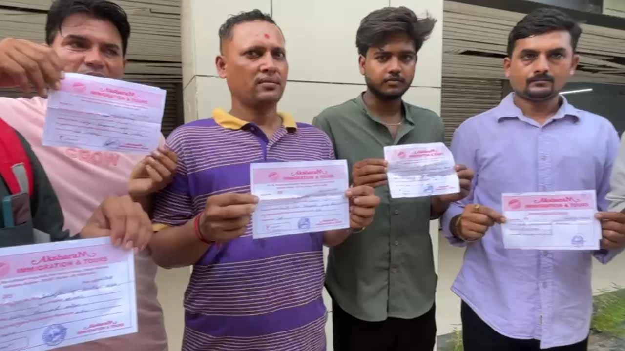 Fraud in the name of sending abroad in Vadodara