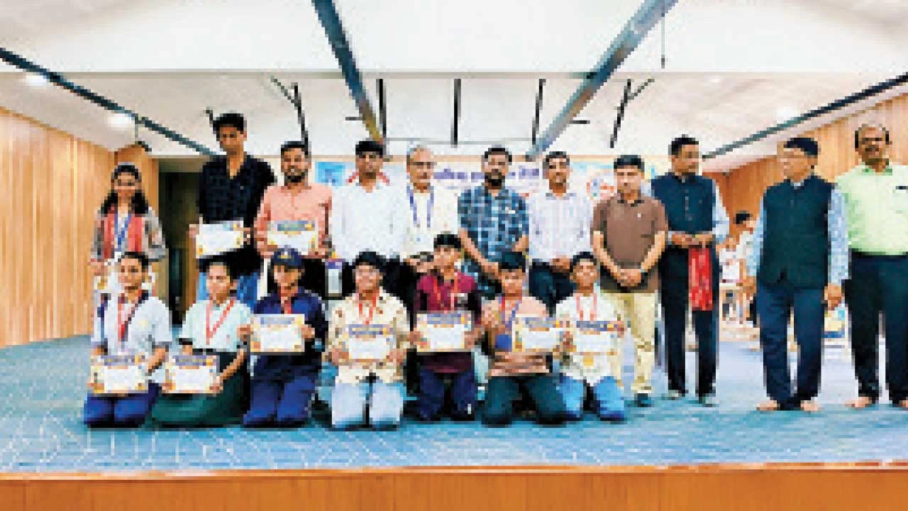 સોનગઢમાં ૨૦મા ગુજરાત રાજ્ય ગણિત મહોત્સવની ભવ્ય ઉજવણી: વૈજ્ઞાનિકો અને શ્રેષ્ઠ શિક્ષકોનું સન્માન