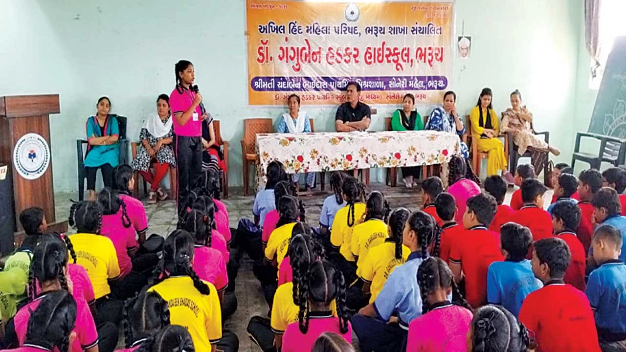 ભરૂચમાં વિકસિત ભારત અભિયાન હેઠળ ચિત્ર અને વકતૃત્વ સ્પર્ધા યોજાઈ