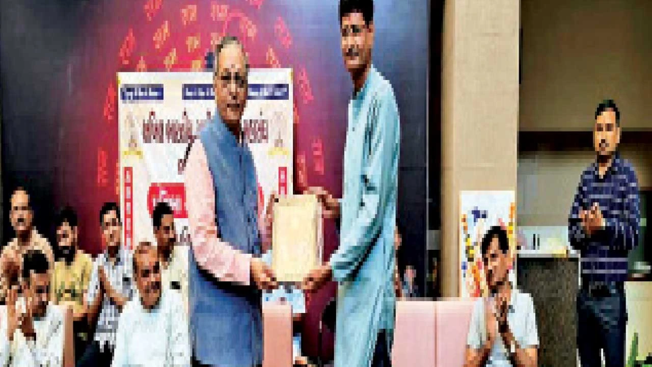ભાવનગર: પર્યાવરણ, સામાજિક સમરસતા, સ્વદેશી તથા નાગરિક કર્તવ્ય પર ભાર મૂકવા આહવાન.