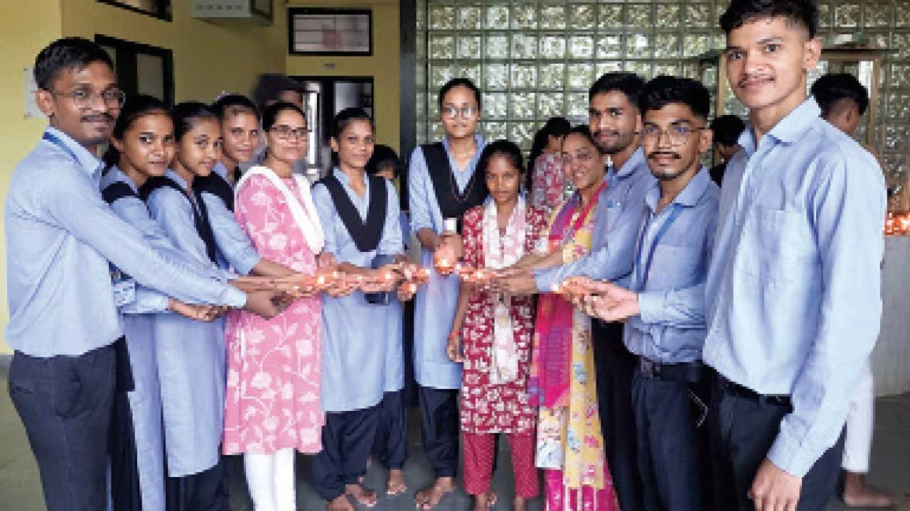 Chhhota udepur : નસવાડી કૉલેજ ખાતે આશીર્વાદના દીવડાકાર્યક્રમ યોજાયો