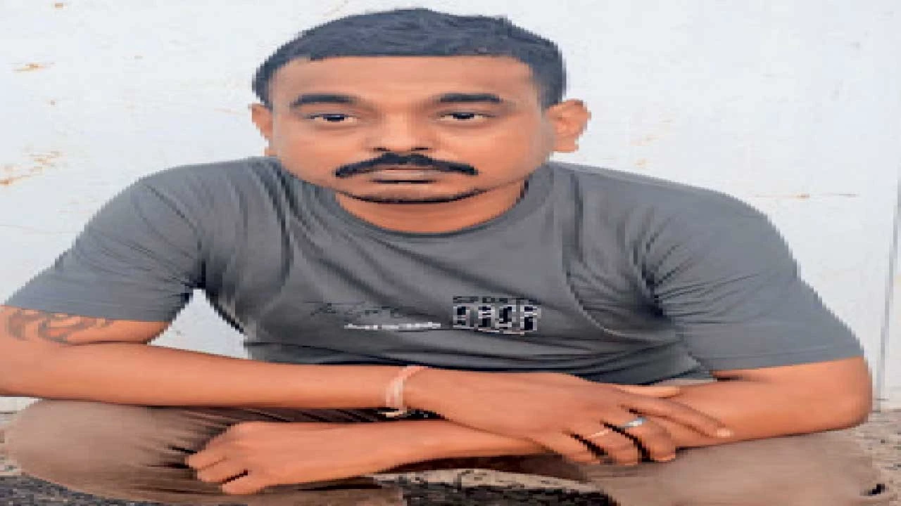 આણંદ: તારાપુરના પાદરા ગામમાંથી બોગસ ડોક્ટર ઝડપાયો, આરોગ્ય વિભાગે કરી કાર્યવાહી