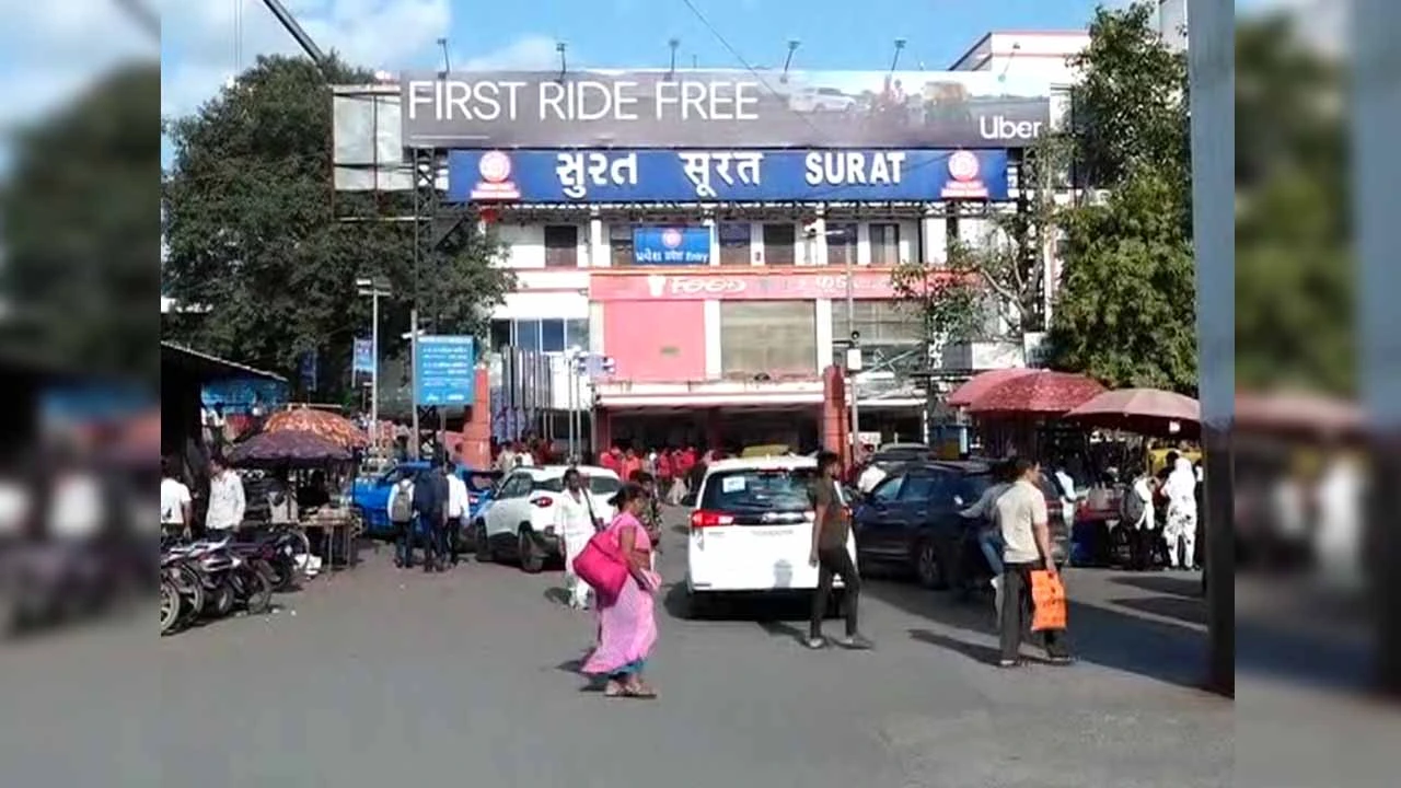 An example of humanity at Surat Railway Station