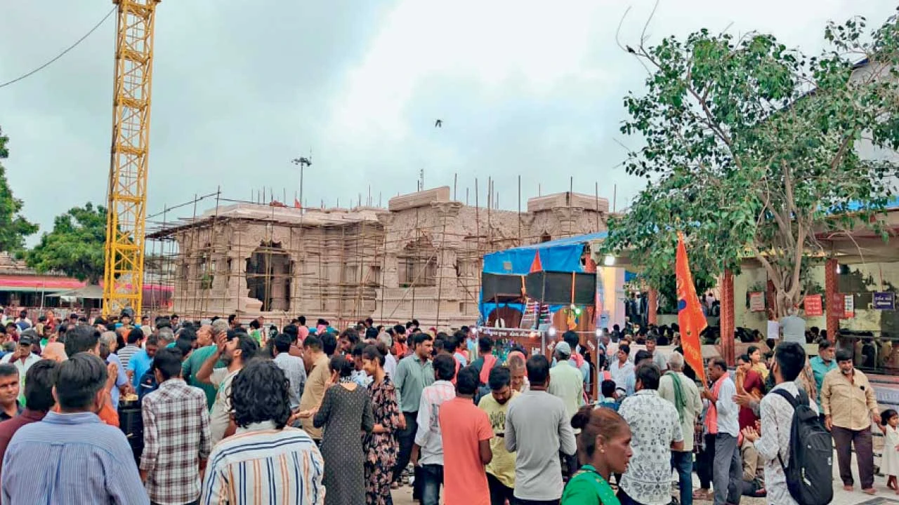 બહુચરાજીમાં ભાદરવી પૂનમે માઈભક્તોનું ઘોડાપૂર