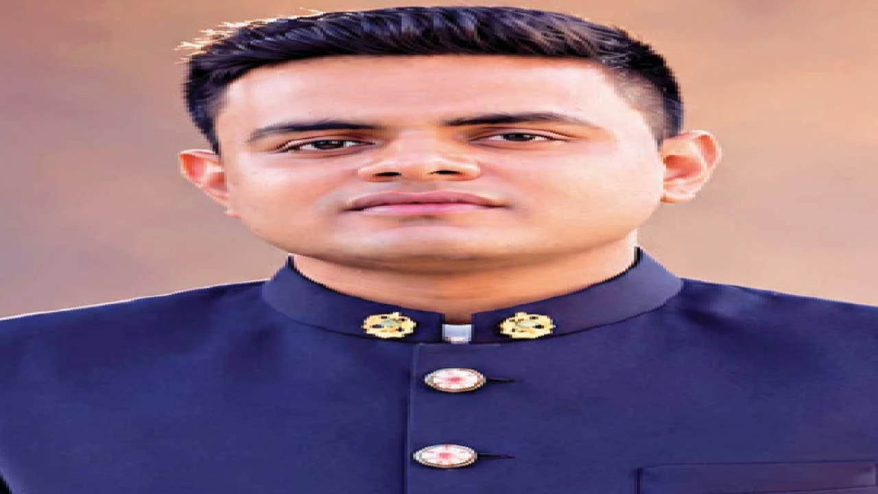 Banaskantha : બનાસકાંઠામાં સર્જાયેલા અકસ્માતમાં રાજકોટના બે વેપારી મિત્રોએ જીવ ગુમાવ્યા, એક યુવક ઘાયલ