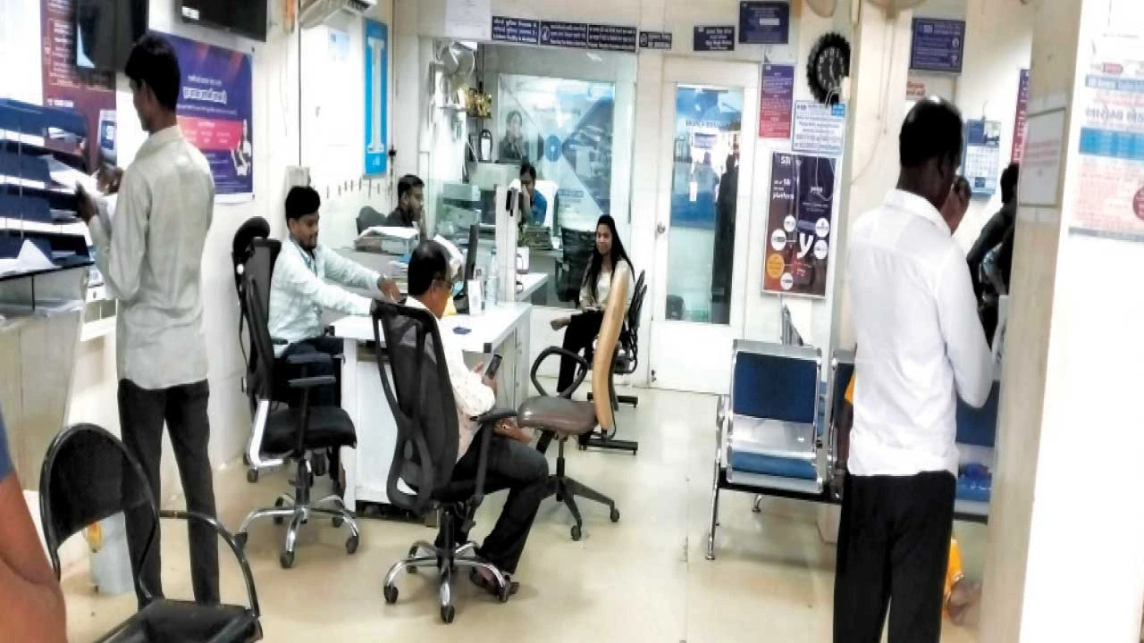 છોટાઉદેપુર: ગ્રાહક સુવિધા અર્થે નસવાડી તા.માં બેંકો રવિવારે કાર્યરત, હડતાળના પગલે નિર્ણય