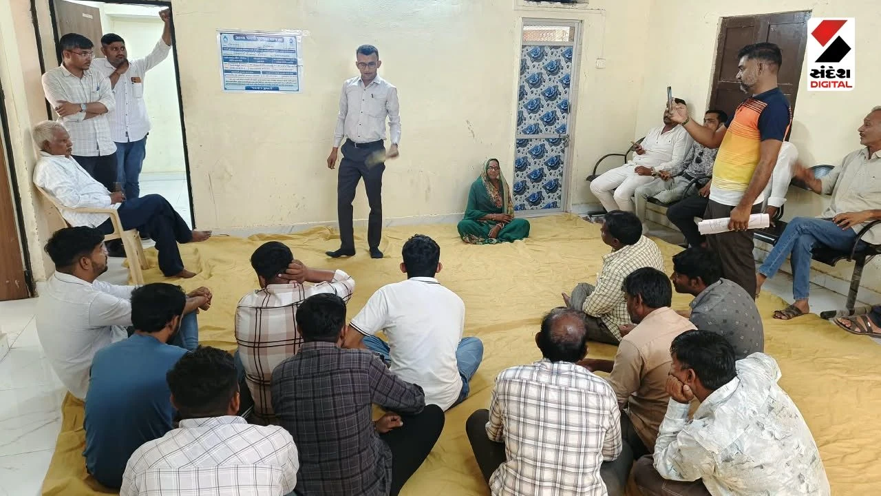 Surendranagar News: Gram Sabha Organised in Lakhtar on Gandhi Jayanti