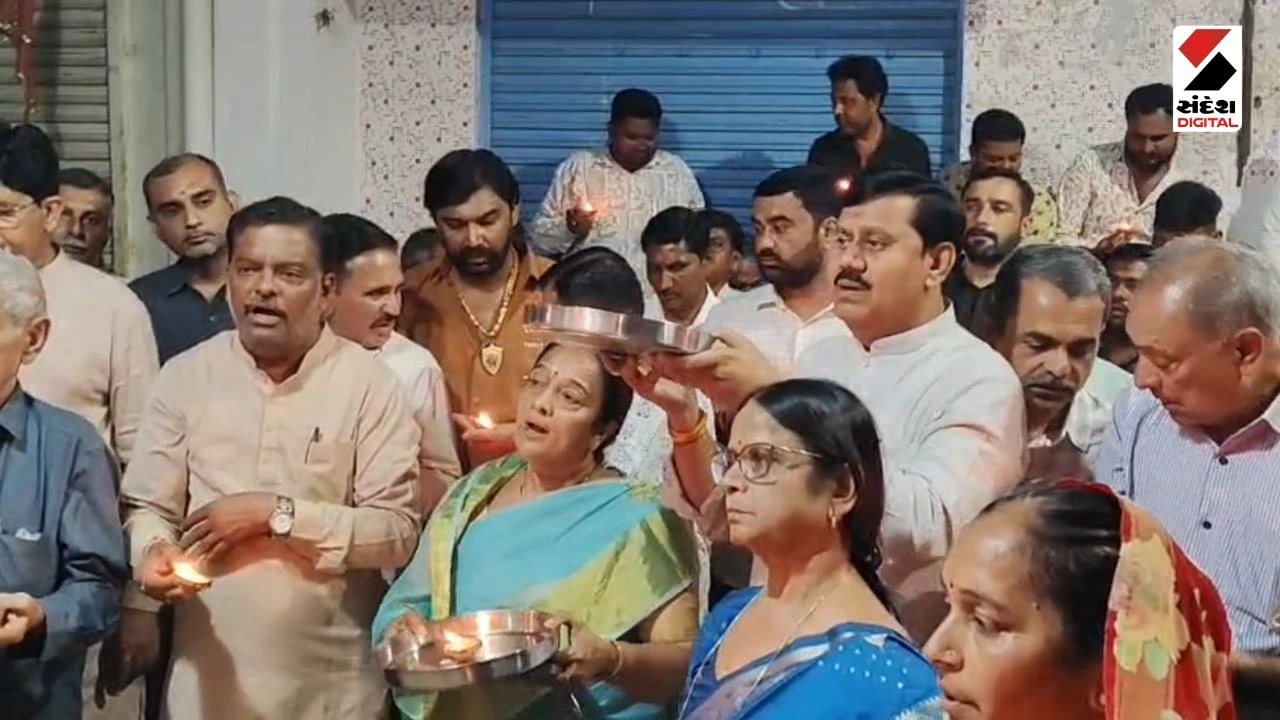 Surendranagar News: Maha Aarti Organized in Surendranagar for Captain Smit Machhar's Recovery