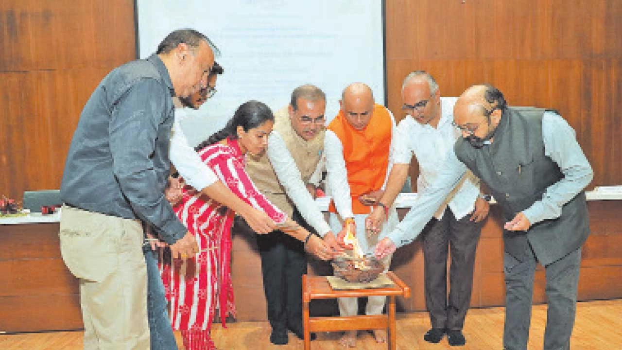 ગોવિંદ ગુરુ યુનિવર્સિટીમાં ભારતીય જ્ઞાન પ્રણાલી પર રાજ્યકક્ષાનો સેમિનાર યોજાયો
