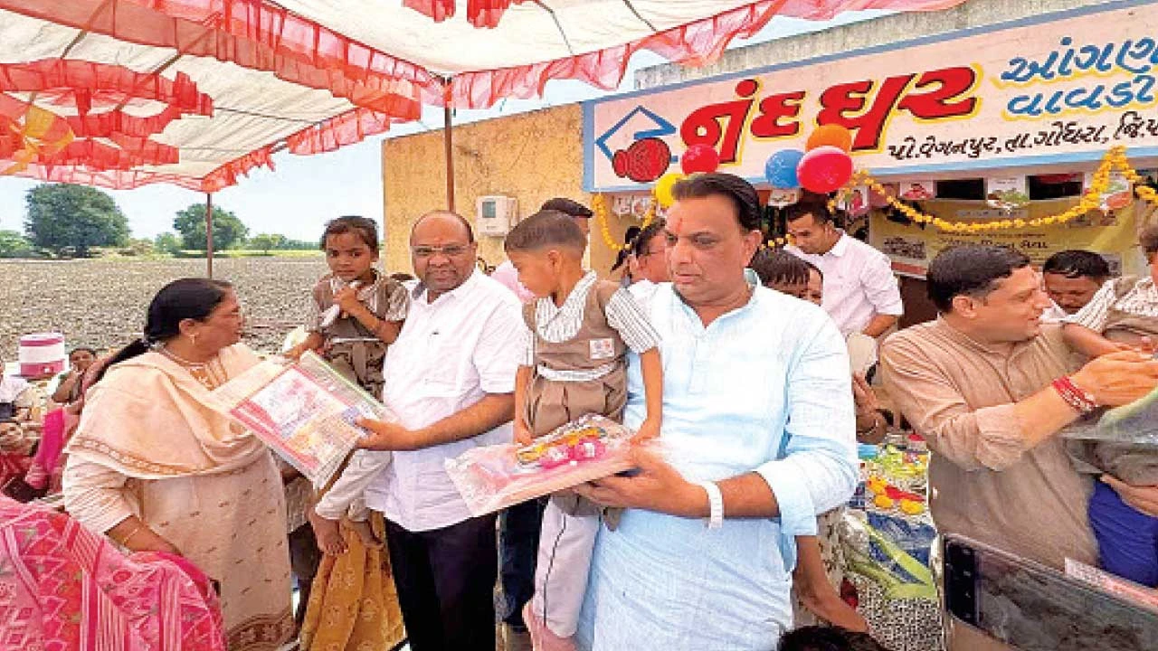 ગોધરાના વેગનપુરમાં આંગણ મિલન સેવા ઉત્સવ: કાર્યકરોનું સન્માન, બાળકોને પૌષ્ટિક આહાર