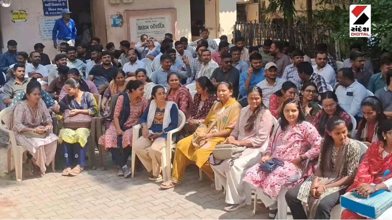 Bhavnagar News: Revenue Employees Go on Mass Leave; Warn of Indefinite Strike