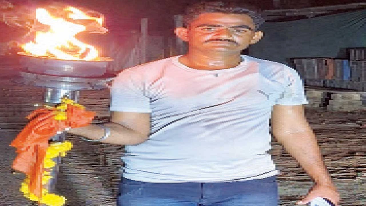 મહારાષ્ટ્રના બિલ્લેરીના 50 માઈ ભક્તો જ્યોત સાથે બોડેલી પહોંચ્યાં, 100 કિ.મી. પ્રતિદિનનો સંકલ્પ