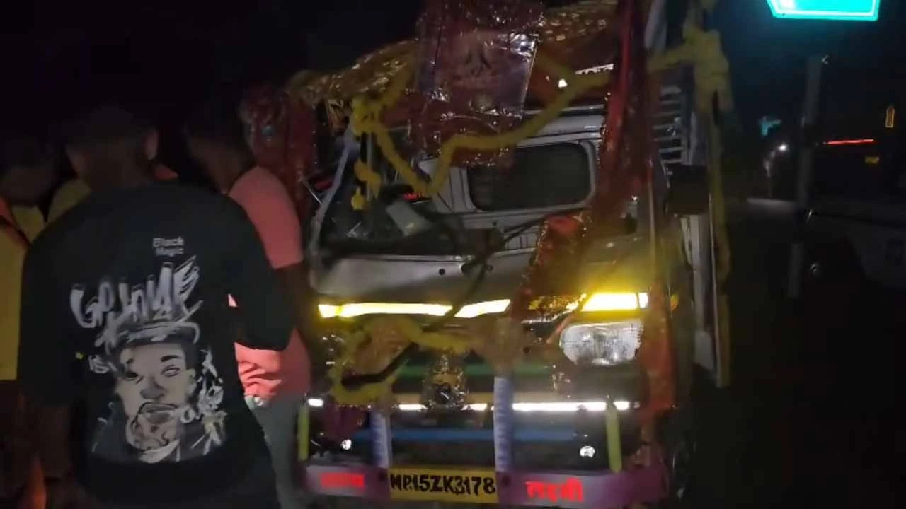 Triple accident on Halol-Bodeli highway