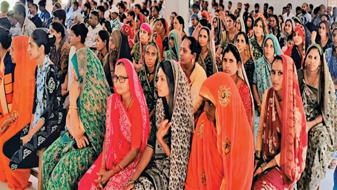 મહેસાણાની આદિત્ય હાઈસ્કૂલમાં બેસ્ટ પેરેન્ટિંગ પર વાલી મિટિંગ યોજાઈ