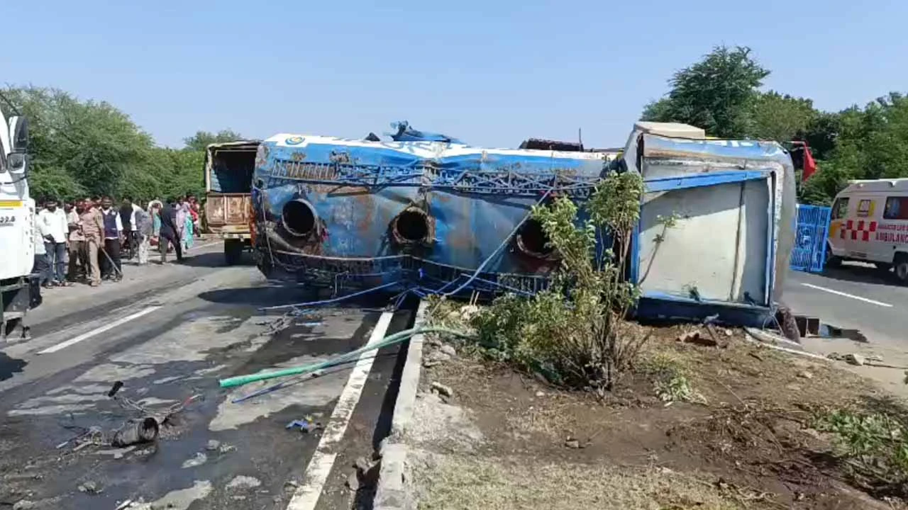 Accident near Sinad village in Patan