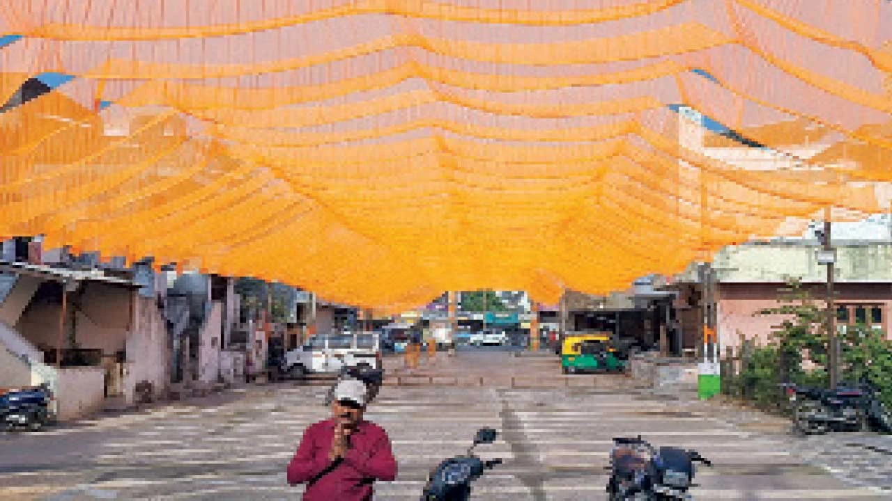 Chhota udepur : બોડેલીની અનેક ગરબા ચોકમાં નવરાત્રિની 90% તૈયારી પૂર્ણ