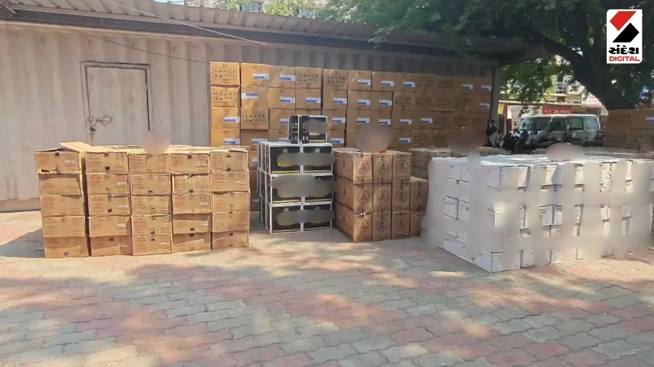 Bharuch News: SMC Seizes Illegal Foreign Liquor Worth Over ₹1.25 Crore Hidden in AC Container on Ankleshwar Highway