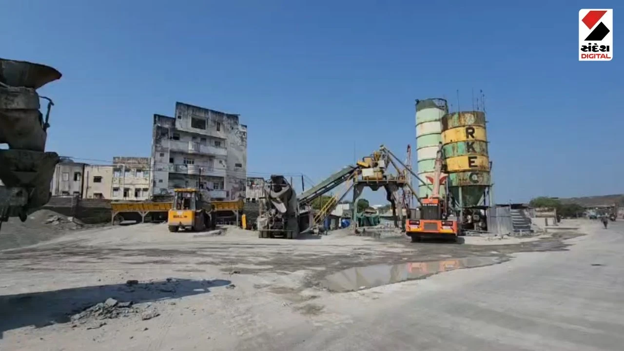 Gir Somnath News: MLA Conducts Janta Raid at Veraval Port; Accuses RKEC Company of Irregularities